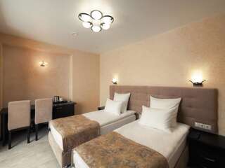 Гостиница Альмира Самара Большой двухместный номер с 1 кроватью или 2 отдельными кроватями-4
