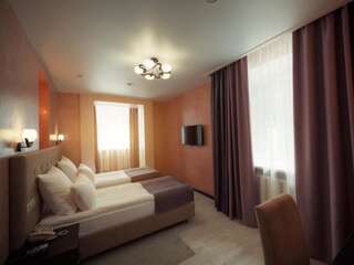 Гостиница Альмира Самара Большой двухместный номер с 1 кроватью или 2 отдельными кроватями-1